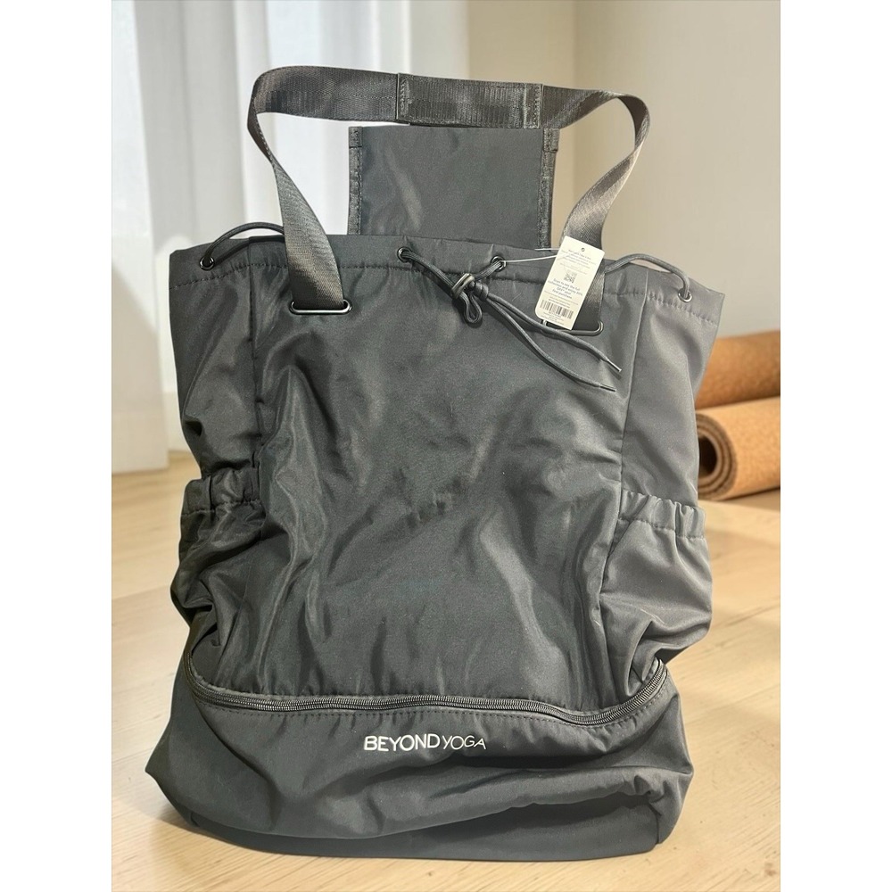 Beyond Yoga Convertible Gym Bag Backpack Black NWT BEY-FA-042 Shoe Compartment